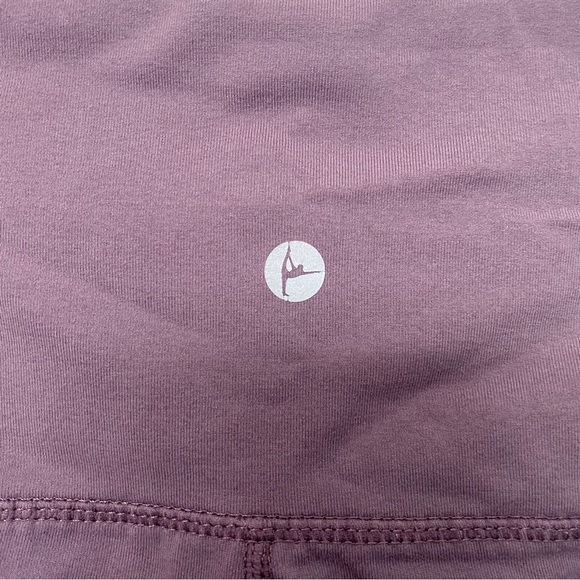 EUC ✨ 90 Degree by Reflex mauve purple 3/4 length crop leggings size Medium - Picture 3 of 7